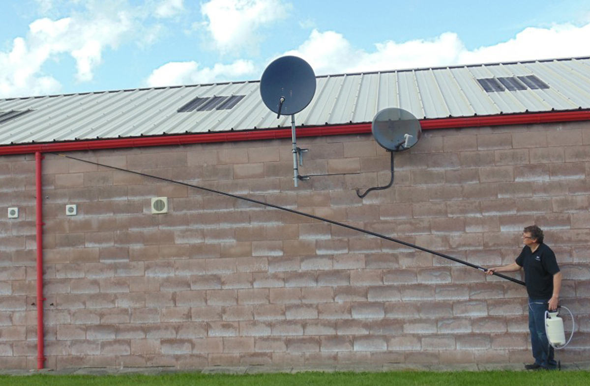 Teleskoplanze XL 8 von Birchmeier für Arbeiten am Haus, Dachrinne, Dach